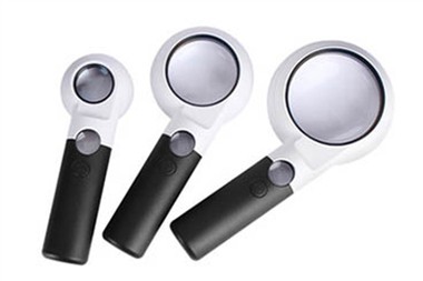 拡大鏡の主な目的